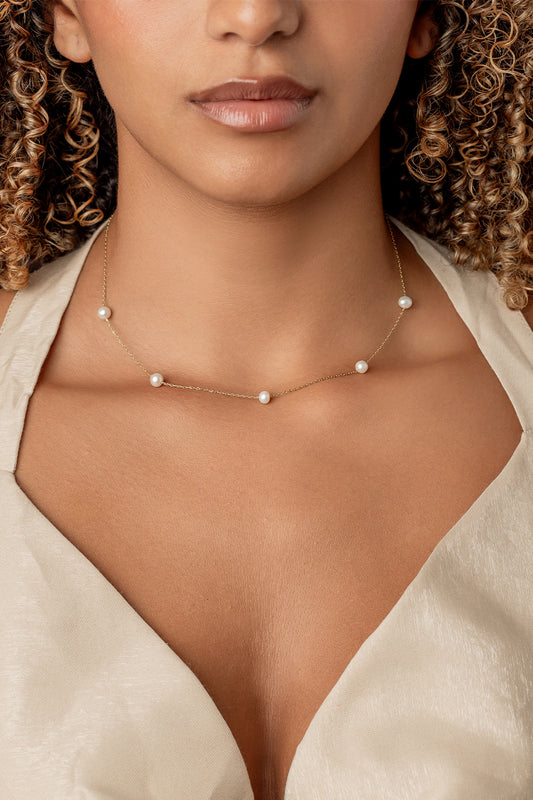 SOFT GLEAM NECKLACE